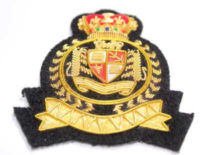 Classic Fashion Pocket Patch – Gold Bullion Wire for Blazer