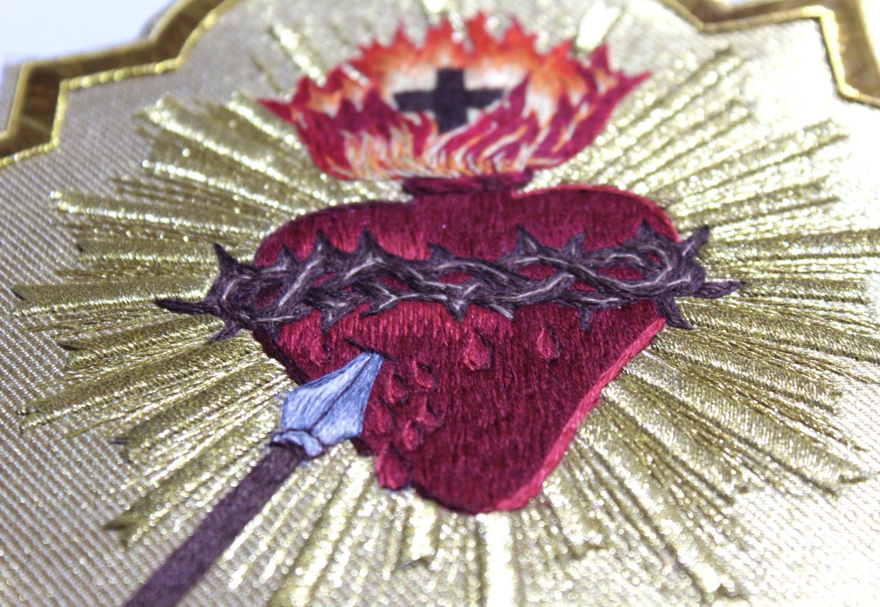 Sacred Heart Hand-Embroidered Liturgical Appliqué – Gold Fabric Background