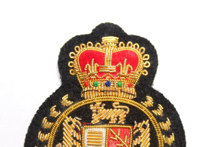 Classic Fashion Pocket Patch – Gold Bullion Wire for Blazer