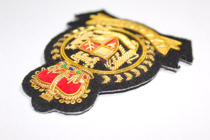 Classic Fashion Pocket Patch – Gold Bullion Wire for Blazer