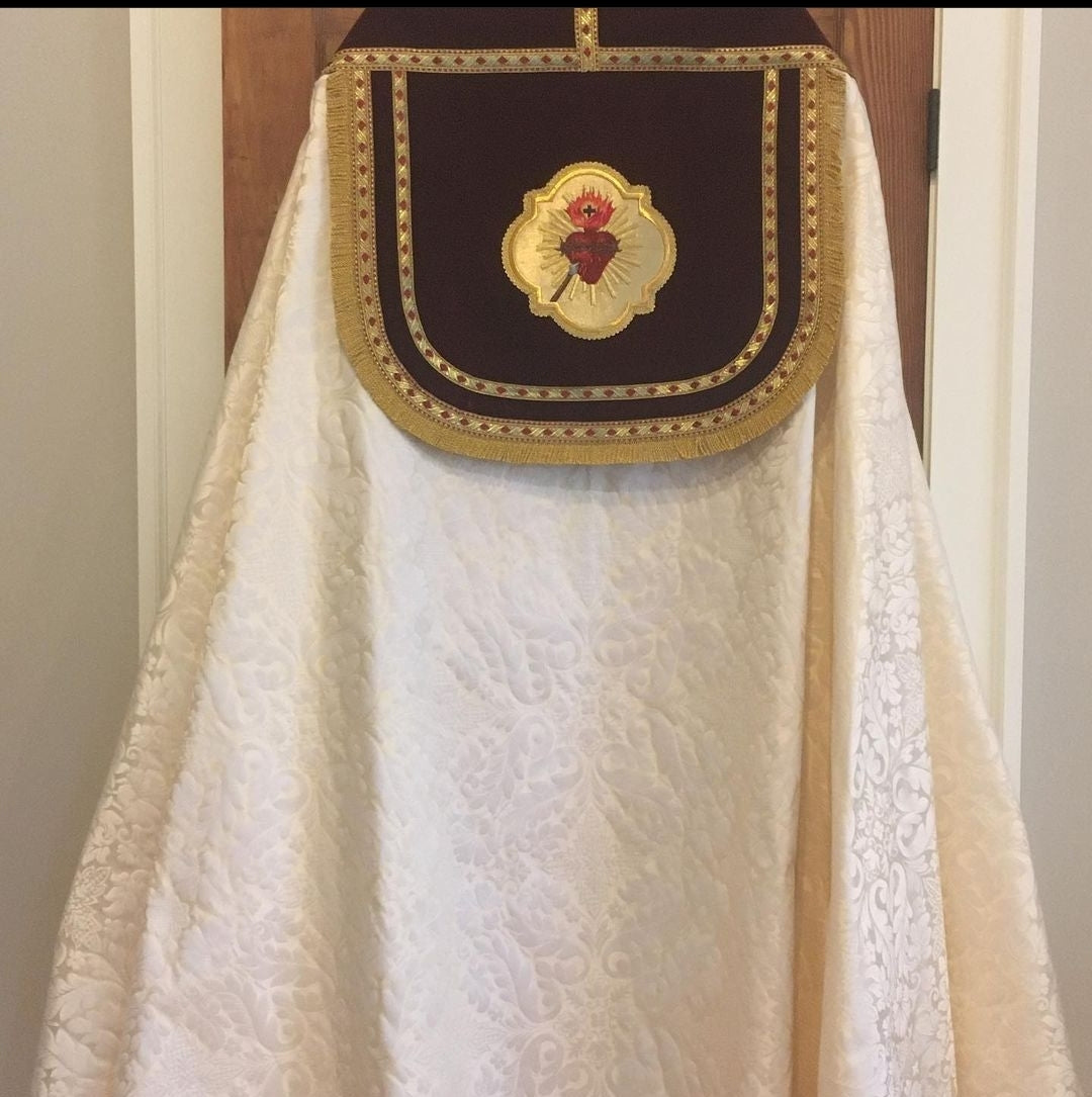 Sacred Heart Hand-Embroidered Liturgical Appliqué – Gold Fabric Background