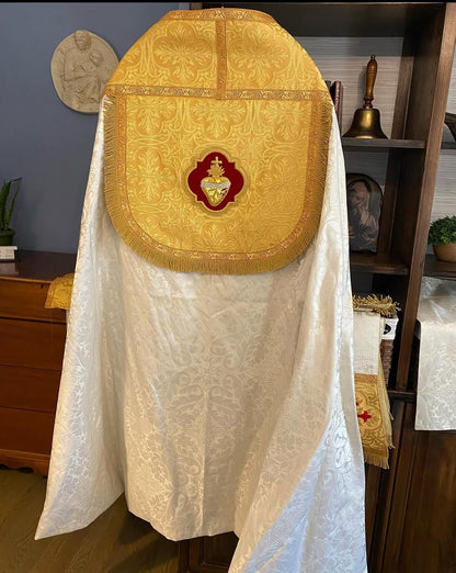 Sacred Heart Appliqué – Hand-Embroidered Bullion Work for Catholic Vestments