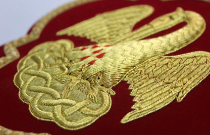 Hand-Embroidered Pelican Emblem Appliqué – Gold Bullion Wire for Catholic Vestments