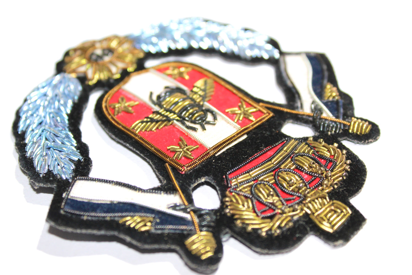 Hand-Embroidered Royal Crest Bee Patch – Gold &amp; Silver Bullion Wire (10x10 cm)
