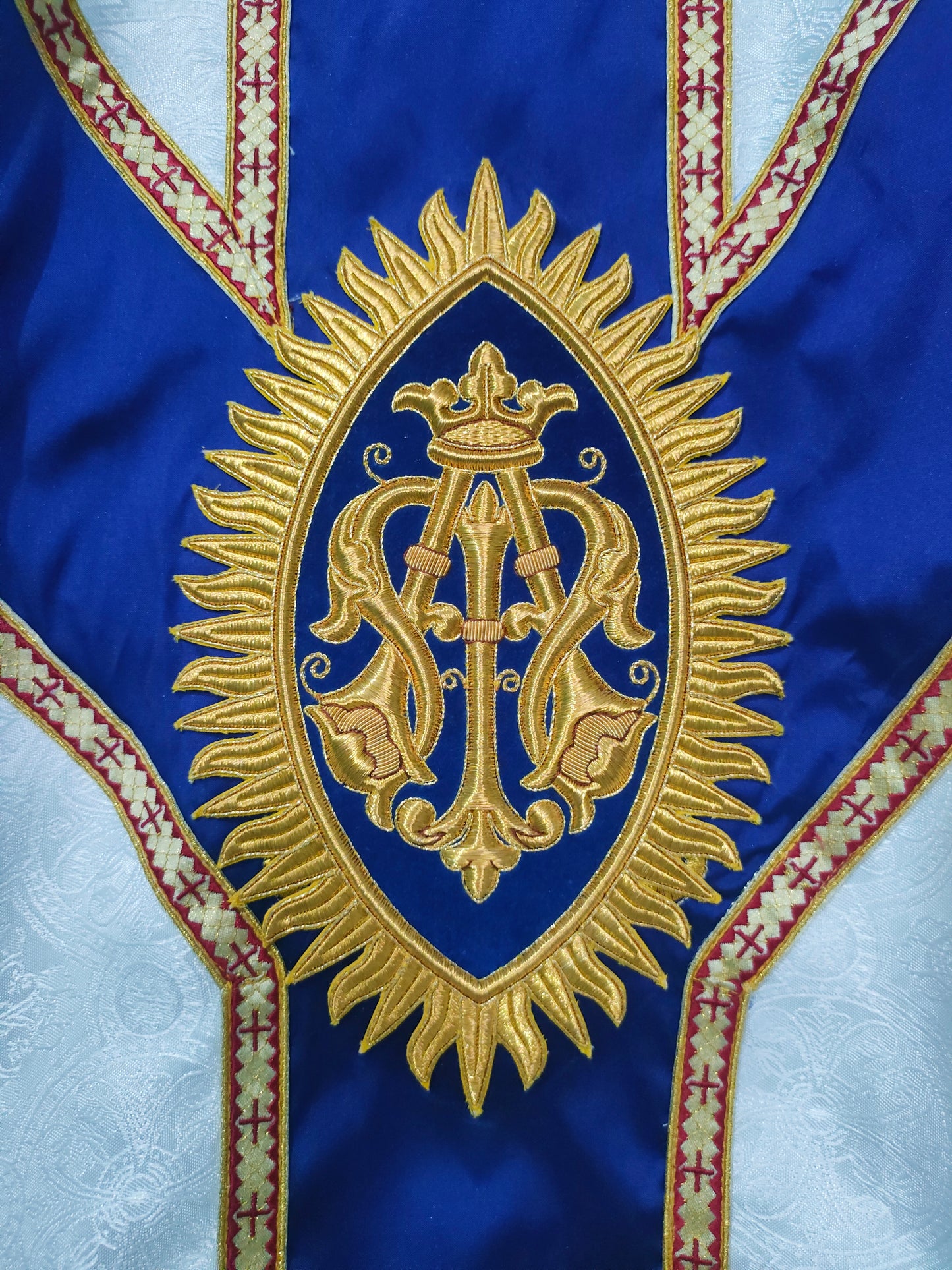 Handcrafted Marian Chasuble Set – Damask with Embroidered "MA" Appliqué