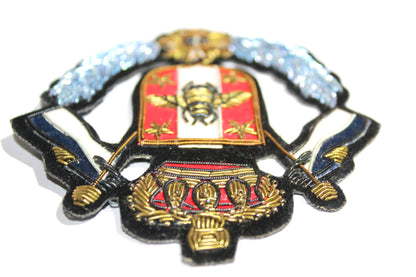 Hand-Embroidered Royal Crest Bee Patch – Gold &amp; Silver Bullion Wire (10x10 cm)