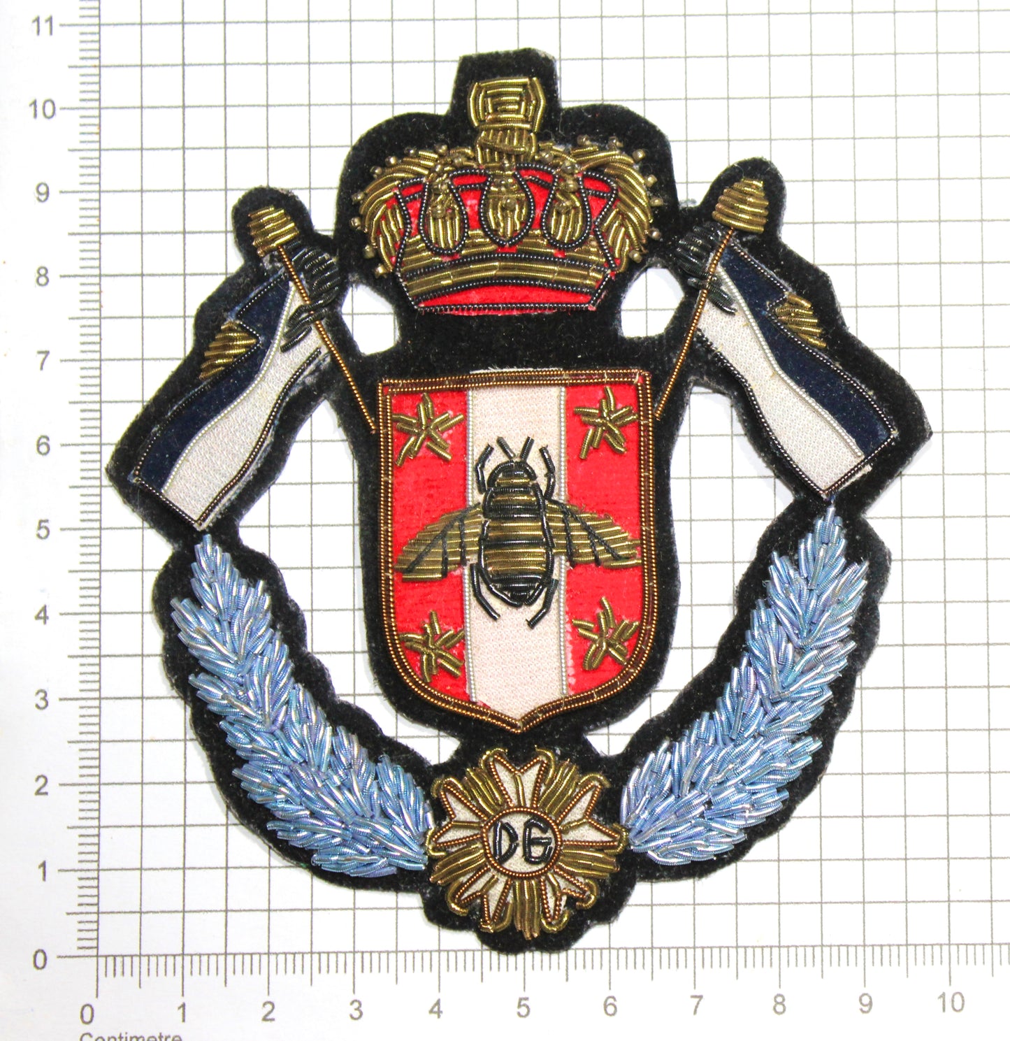 Hand-Embroidered Royal Crest Bee Patch – Gold &amp; Silver Bullion Wire (10x10 cm)